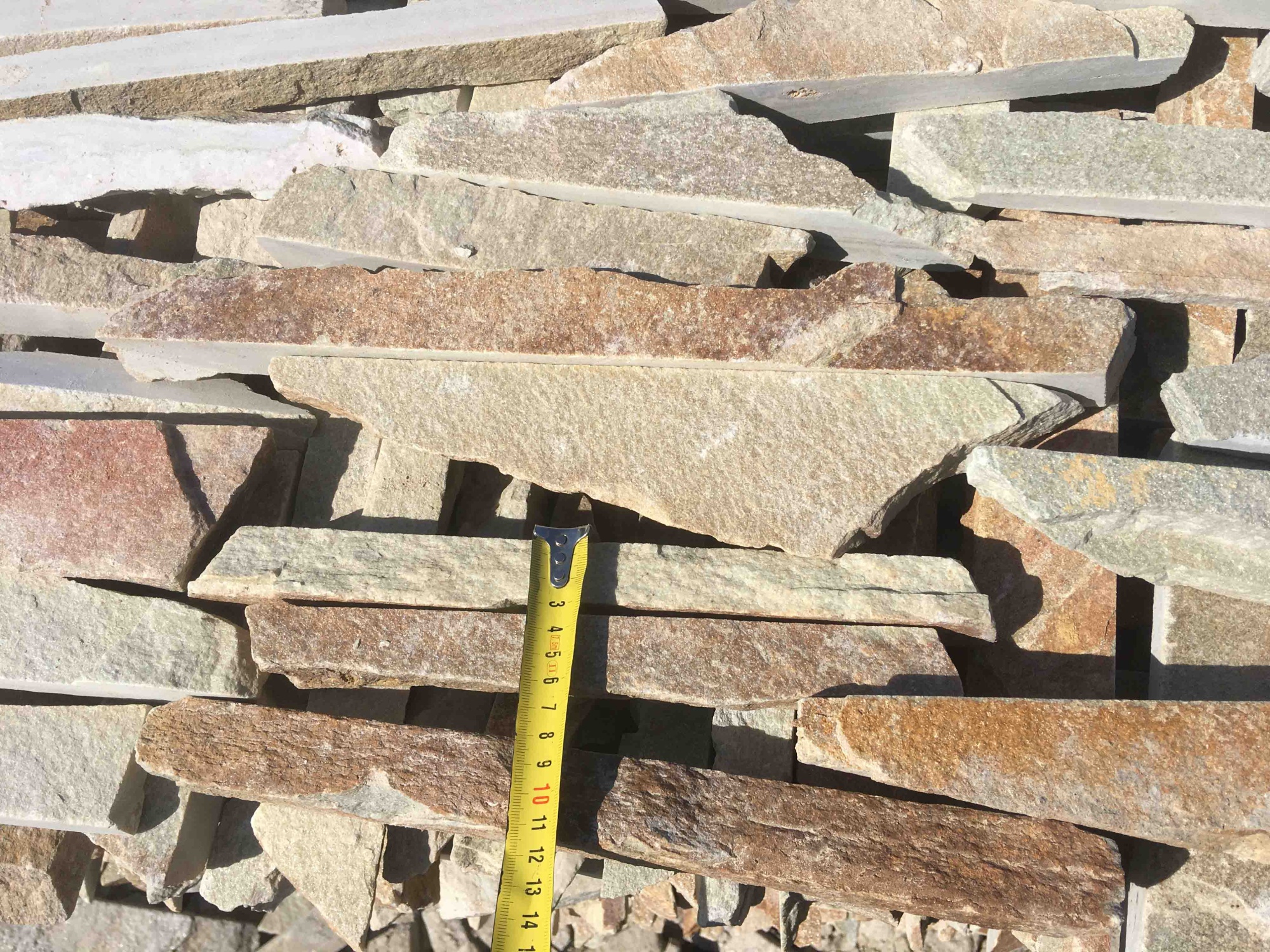 Горбушка златолит золотистый для облицовки купить в Мелеузе