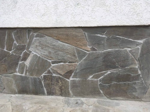 Плитняк златолит Уральский для цоколя, отмостки купить в Мелеузе