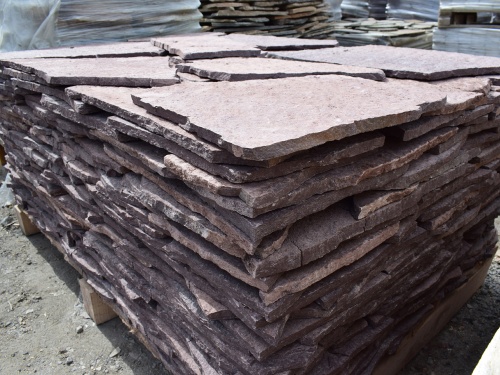 Плитняк лемезит бордовый для облицовки цоколя 20-25 мм  купить в Мелеузе