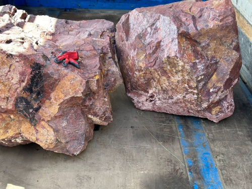 Ландшафтные глыбы красно-фиолетовые 200-1000 килограмм купить в Мелеузе