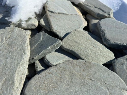 Плитняк златолит зелёный галтованный для цоколя купить в Мелеузе