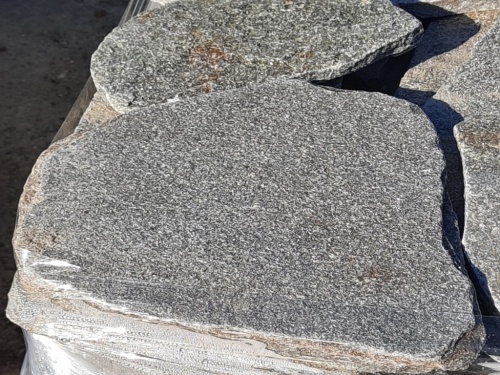 Златолит серебристый галтованный для лестниц купить в Мелеузе