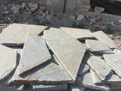 Златолит серебристый галтованный для лестниц купить в Мелеузе